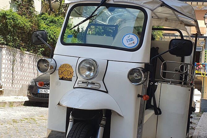 Fado TukTuk Tour 120 mins (Max 4 people) - How the private TukTuk format works for a 2 hour Lisbon hit