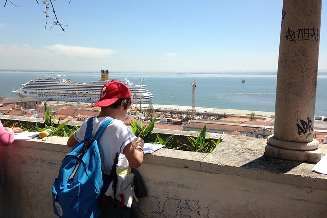 Family Tour: Genuine Lisbon - Alfama scavenger hunt: turning one-hour chaos into a game