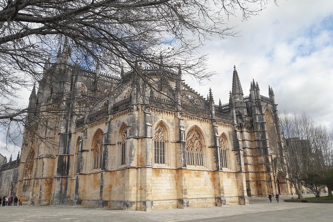 Fátima, Batalha, Nazaré and Óbidos day Tour - Guide Quality Is the Difference Maker Here