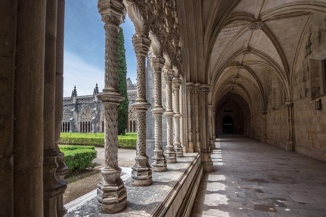 Fátima – Batalha – Nazaré – Óbidos: FAITH, HISTORY, AND BEAUTY - Batalha Monastery and the UNESCO rhythm
