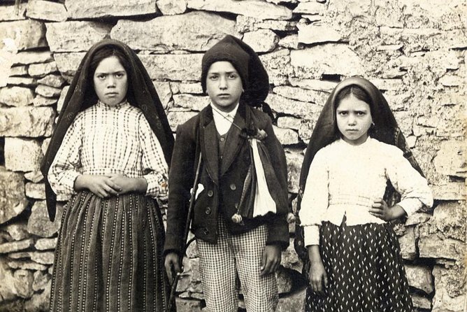 Fatima Guided Private Half day Tour - Aljustrel and Casa de Lúcia: short stops that add context