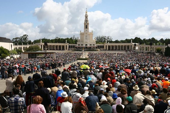 Fatima Guided Private Half day Tour - Candle line, reflections, and the small moments you will remember