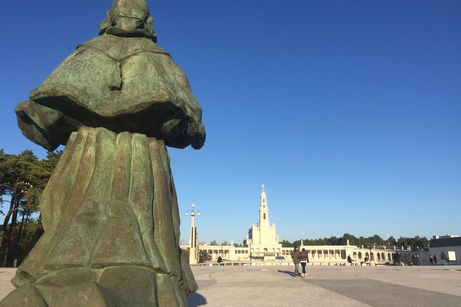 Fátima Message Private Tour with Candle Procession from Lisbon - Magnificat Tours meeting point and the comfort factor that matters