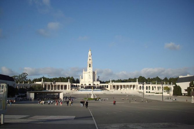 Fátima, Nazaré and Óbidos Small Group Tour from Lisbon - Timing, group size, and why “not rushed” depends on the guide