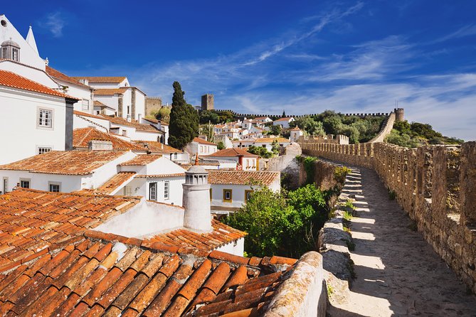 Fatima, Obidos and Nazaré Tour (8 hours) - Óbidos: medieval castle walls and two hours that actually feel like time