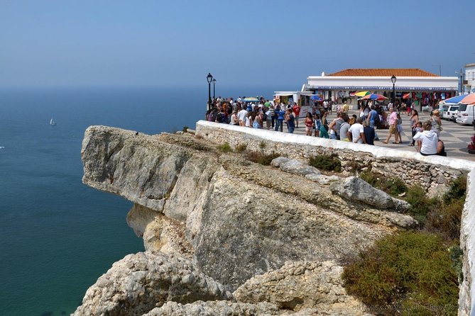 Fátima Private Full Day Sightseeing Tour from Lisbon - A 9-hour private circuit from Lisbon: what you really get