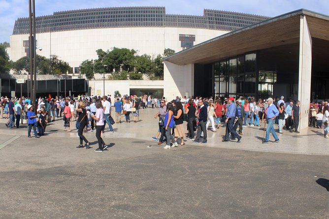 Fátima Sanctuary & Little Shepherds' Village from Lisbon - What to Expect in the Van: Seating, Hearing, and Guide Style