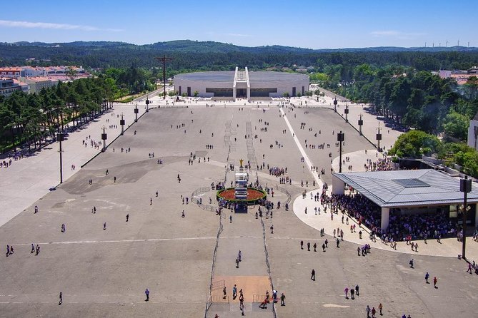 Fatima Sanctuary Private Tour from Lisbon - Bookstore stop: Rua Anjo de Portugal and take-home items