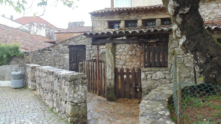 Fátima & Shepherd’s Village – Faith, History & Emotion - Basilica of Our Lady of the Rosary: the pilgrimage centerpiece