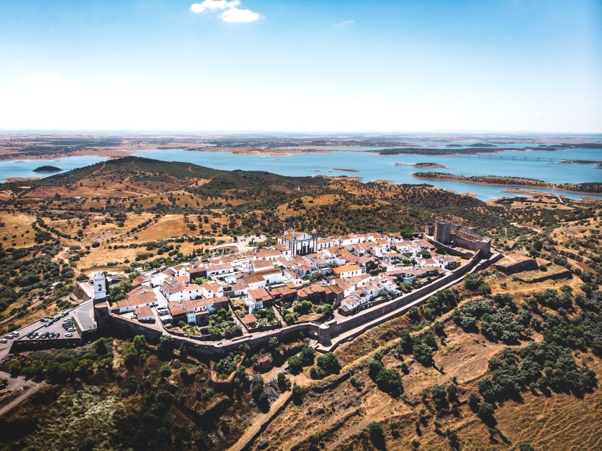 From Lisboa: Evora and Monsaraz Full-Day Tour - Royal Palace of Évora and how it fits into the city’s story