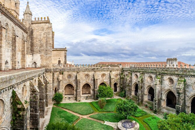From Lisboa: Évora & Monsaraz Small-Group Full Day Tour - Price and value: what $114.15 really covers