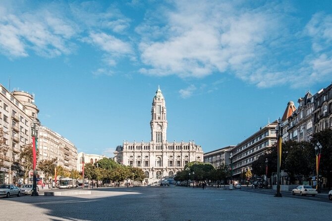 From Lisboa: Porto Private Full Day Tour - Torre dos Clérigos: the 360-degree Porto moment