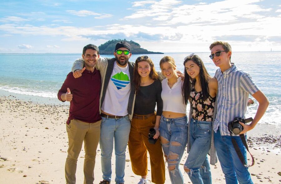 From Lisbon: Arrábida Day Tour & Wine Tasting - Praia do Creiro lunch by the sea: real Portuguese flavor, not a tourist plate