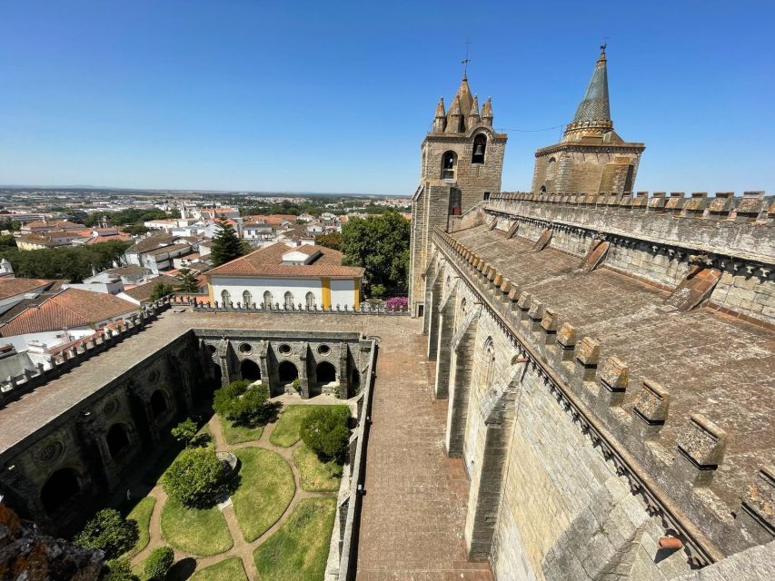 From Lisbon: Évora, Chapel of Bones, & Roman Temple Tour - Roman Temple of Évora: Why This One Survives the Centuries
