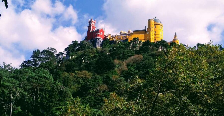 From Lisbon: Fátima and Sintra Private Tour - Sanctuary of Our Lady of Fátima, what you actually see and why it matters