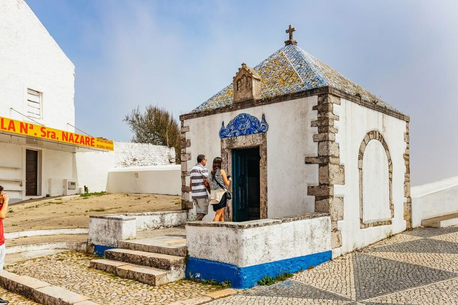 From Lisbon: Fatima Batalha Nazaré & Óbidos Small-Group Tour - What Makes the Guides Different on This Route