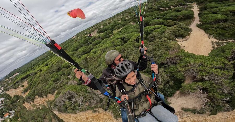 From Lisbon: Paragliding Flight with Transfers - The Lisbon Experience in One Flight: Why It Feels Special