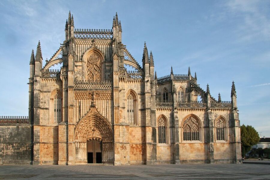 From Lisbon: Shared Tour to Fátima, Óbidos, Batalha e Nazaré - Who Should Book This Shared Tour (And Who Might Skip It)