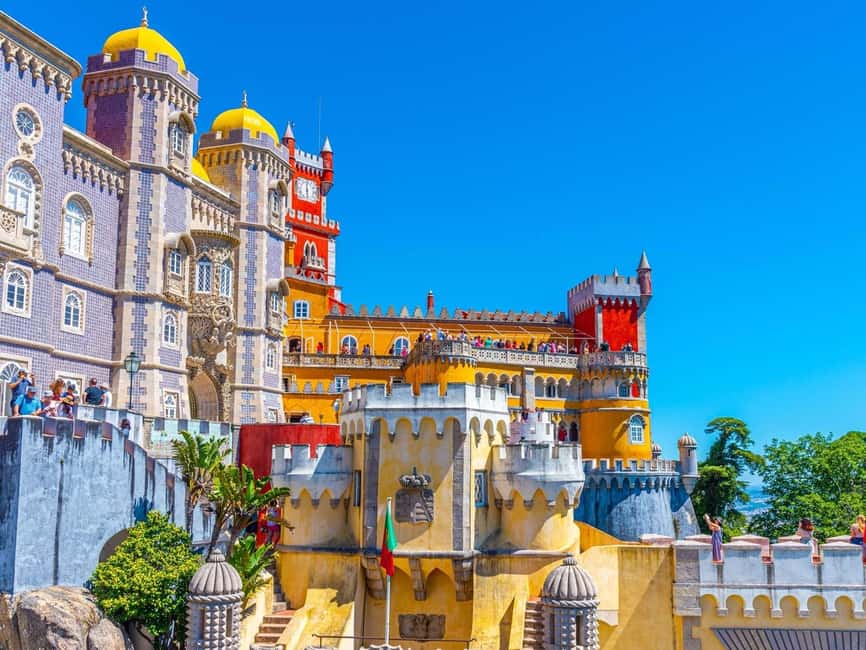 From Lisbon: Sintra and Cascais Highlights Small-Group Tour - Sintra’s historic center, pastries and steep streets