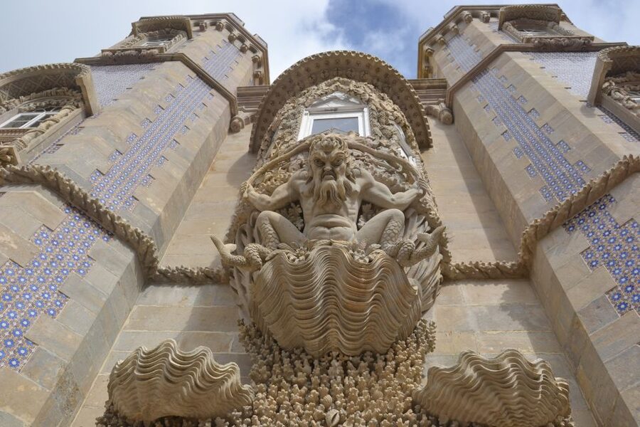 From Lisbon: Sintra Pena Palace Cascais 8-People Group Tour - Getting out of Lisbon with an 8-person vibe