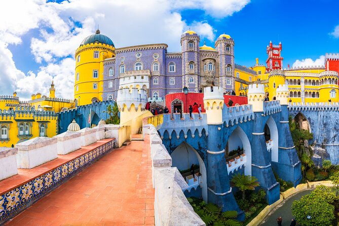 From Lisbon: Sintra, Pena Palace & Wine Tasting Small-Group Tour - What to pack so the day feels good, not grumpy