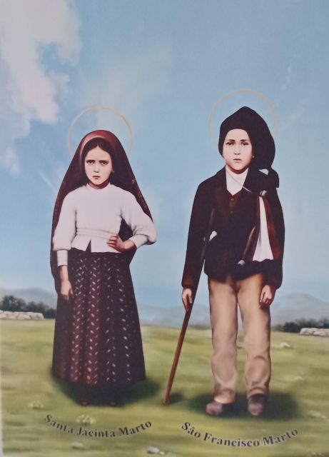 From Lisbon: Small Group Fátima & Little Shepherds Town Tour - The basilicas and visitor center: what you will see in quick bursts