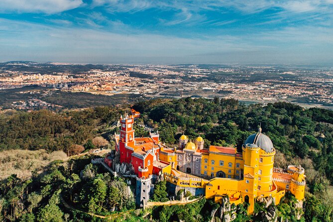 From Lisbon: Small Group to Pena Palace, Nazaré & Fátima - Riding the minivan all day: how to handle the time between stops
