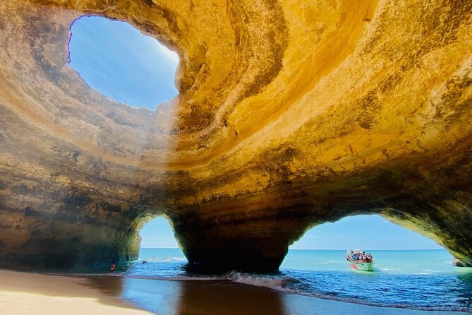 From Lisbon to Algarve : Portimão & Boat trip to Benagil Sea Cave - Marina De Portimão to Portimão: Maritime Energy, Quick Checks, Then Lunch Time