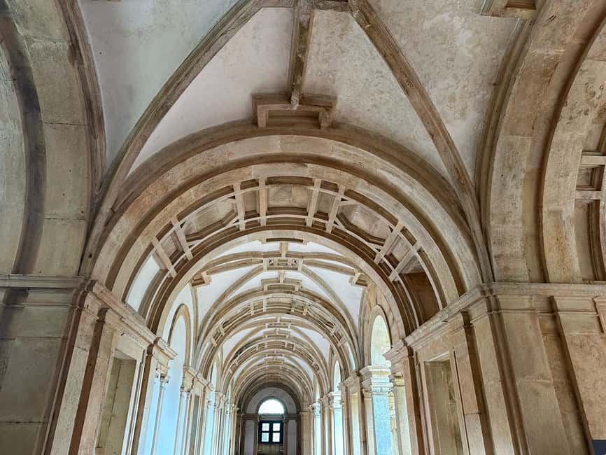 From Lisbon: Tomar and Fátima Day Trip with Guide - Fátima Sanctuary Time: Guided Setup, Then Your Own Pace