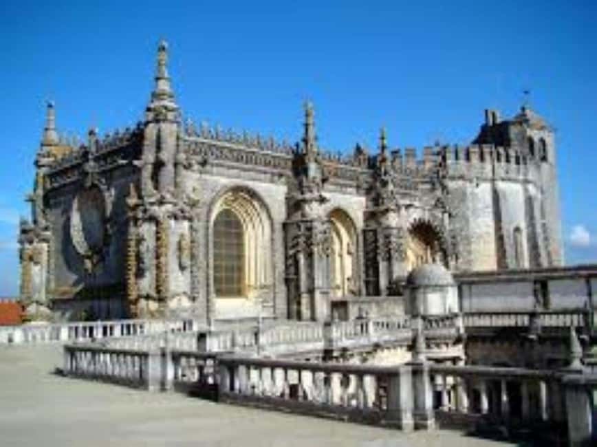 From Lisbon: Tomar, Batalha, Alcobaça, & Óbidos Templar Tour - What to bring so you feel good in the UNESCO crowds