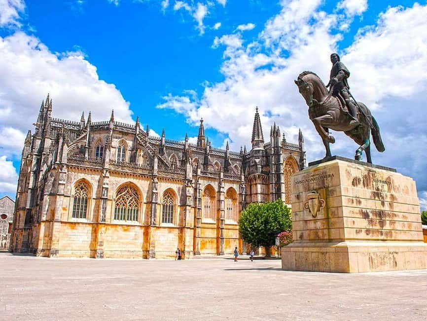From Lisbon: Tomar, Batalha, Alcobaça, & Óbidos Templar Tour - Lunch in Batalha: keep it simple and save your focus