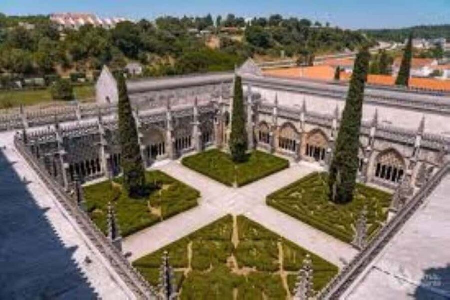 From Lisbon: Tomar, Batalha, Alcobaça, & Óbidos Templar Tour - Price and entrance fees: the real cost math