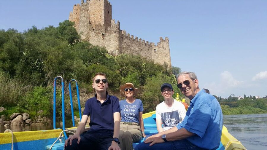 From Lisbon: Tomar, Christ Convent & Almourol Castle Tour - Almourol Castle on a river island: where the Templar legend feels real