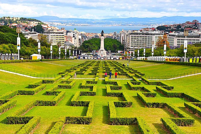 Full Day Small Group Tour in Lisbon: The Most Complete City Tour - Free time and shopping, without derailing your day