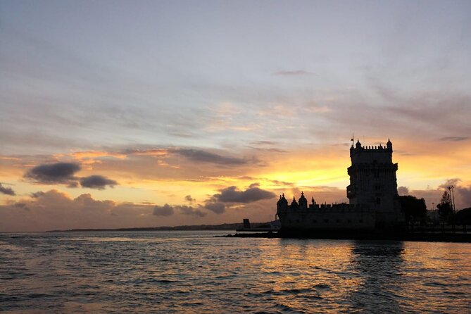 Golden Hour Boat Tour - Sailing by the Monuments with Wine - Should you book this Lisbon golden hour wine sail?