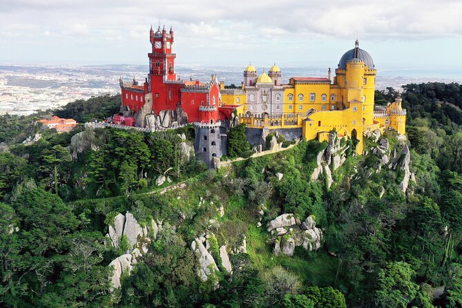 Guided Tour to Sintra, Pena, Regaleira, Cabo da Roca and Cascais - Colares lunch stop: where the schedule can stretch