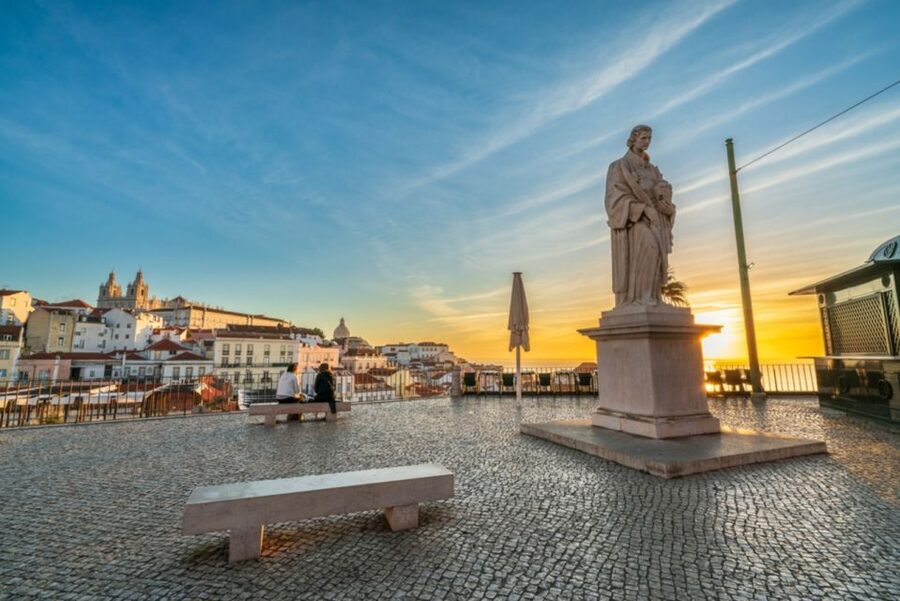 Half-Day Private Tour in Lisbon - Lisbon Cathedral and the story of central Lisbon’s streets