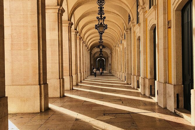 Half-Day Unforgettable Historical Lisbon on Tuk-Tuk - Quick Romanesque Detour: Lisbon Cathedral from the 1100s
