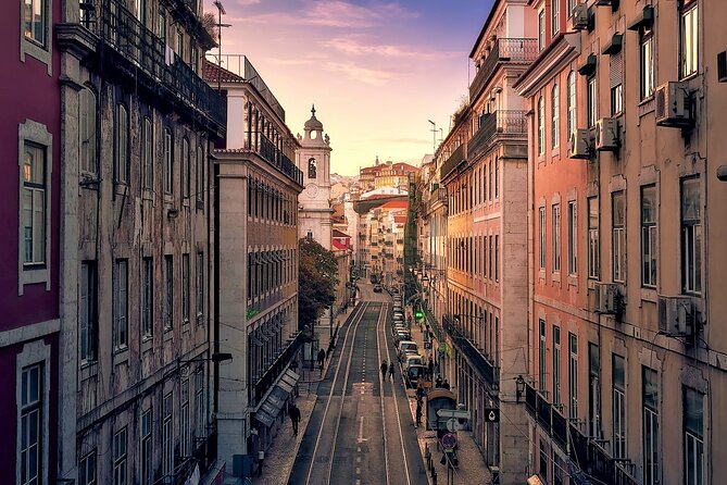 Half-Day Unforgettable Historical Lisbon on Tuk-Tuk - Stop 2: Miradouro das Portas do Sol, the Old District View