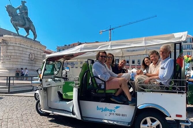 Halfday Tuk Tuk Tour Lisbon Highlights-Viewpoints-Local Stories - Portas do Sol and Alfama, the fado lanes and the view everyone talks about