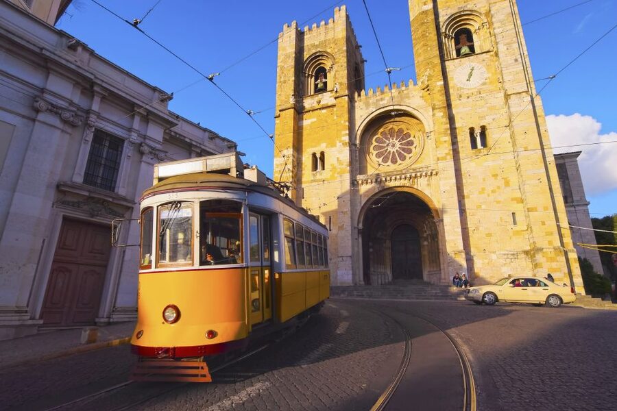 Highlights & Secrets of Lisbon Private Walking Tour - Lisbon Cathedral to Miradouro de Santa Luzia: the combo that turns history into a view