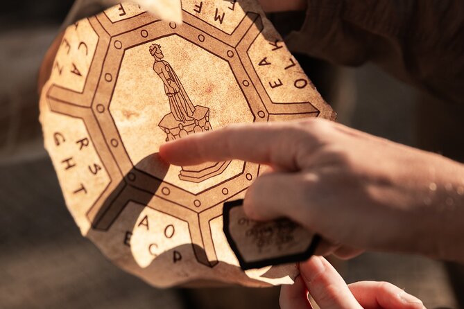 Historical Outdoor Escape Game in Lisbon "The Cryptex of Pombal" - Stop 4: Casa Do Ferreira Das Tabuletas, where crafted artifacts matter