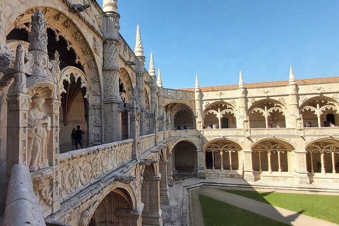 Jeronimos Monastery, Tickets and Guided Visit - Meeting Point at Praça do Império, End Near the Monument