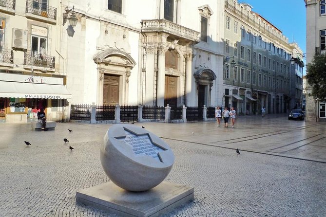 Jewish Lisbon Private Tours - Alfama’s Jewish quarter: narrow lanes, old texture, and real neighborhood life