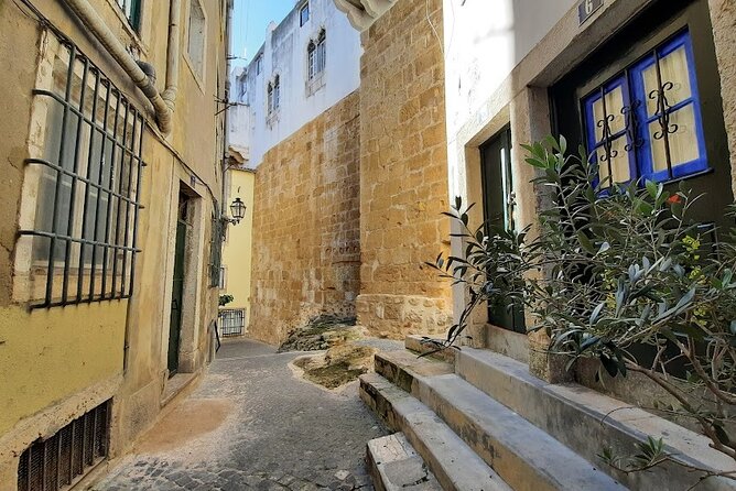Jewish Lisbon Private Tours - Miradouro da Graça near São Jorge Castle: when views are part of the schedule