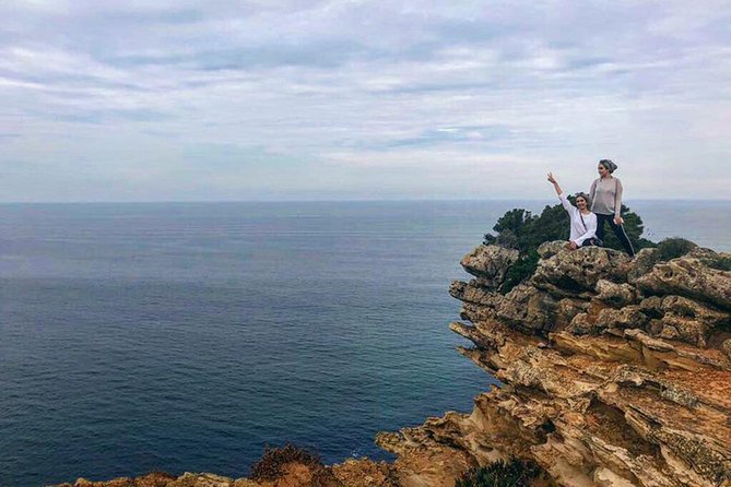 Jurassic Hiking tour to footprints of dinosaur in Espichel Cape - From Lisbon to Sesimbra, the drive sets the mood