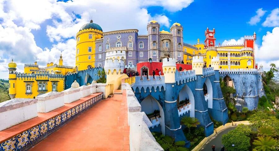 Lisboa: Sintra, Pena, Regaleira, Roca Coast, & Cascais Tour - Lisboa Sintra Tour: Why This Route Works So Well