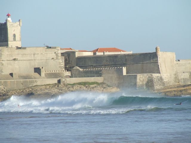 Lisbon: 1.5-Hour Surf Lesson - Why Carcavelos Beach is a smart first stop for Lisbon surfing