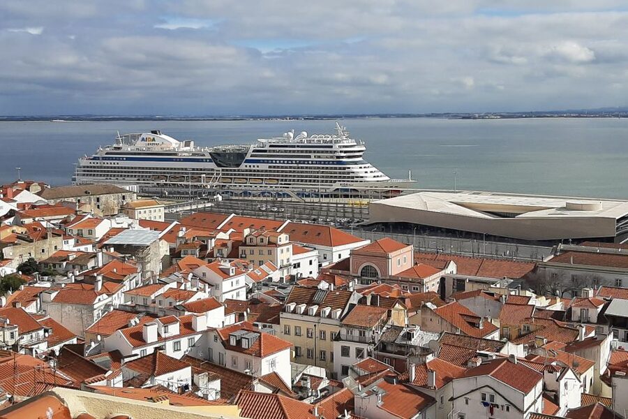 Lisbon: 1,5 Hours Historical Tuk Tour for Two Persons. - Two-Person Tuk Tuks: Why the Small Size Changes Everything