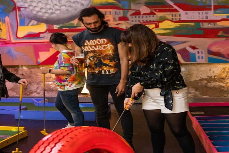 Lisbon: 18-Hole Indoor Minigolf Ticket with Bar Area - Key highlights before you go